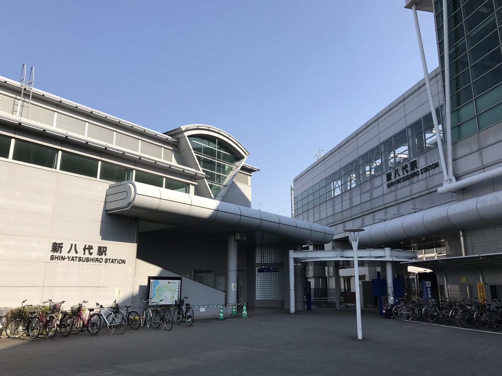 新八代駅の駅舎
